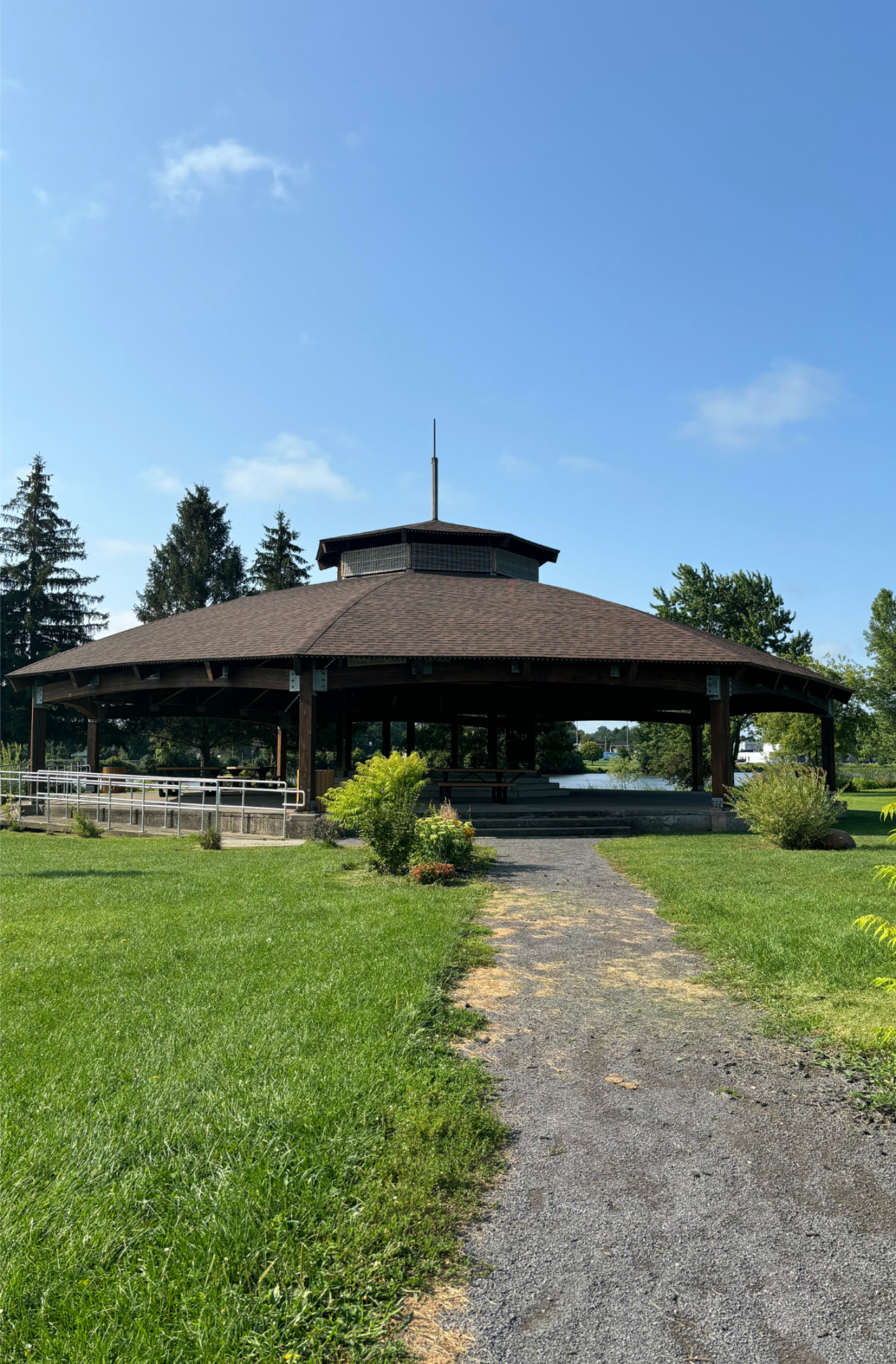 Photo of the gazebo at Confederation Park